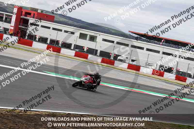 cadwell no limits trackday;cadwell park;cadwell park photographs;cadwell trackday photographs;enduro digital images;event digital images;eventdigitalimages;navarra;no limits trackdays;peter wileman photography;racing digital images;trackday digital images;trackday photos